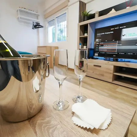 Playa La Carihuela Con Piscina Wifi Apartment Torremolinos